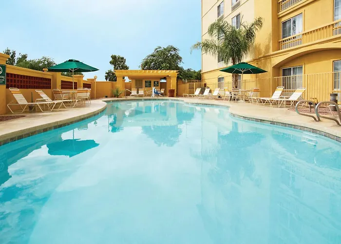 Hotel La Quinta & By Wyndham Superstition Springs Mesa