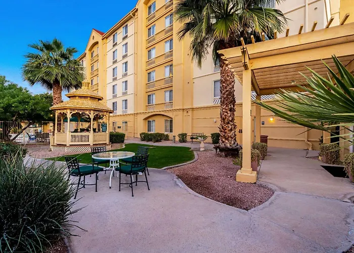 Hotel La Quinta & By Wyndham Superstition Springs
