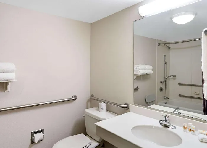 La Quinta & By Wyndham Superstition Springs Hotel 3*
